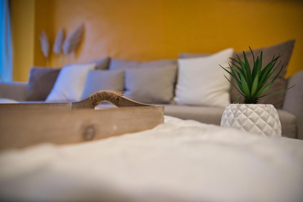 Chill Home : Appartement Cocooning Avec Jacuzzi Grandson ภายนอก รูปภาพ